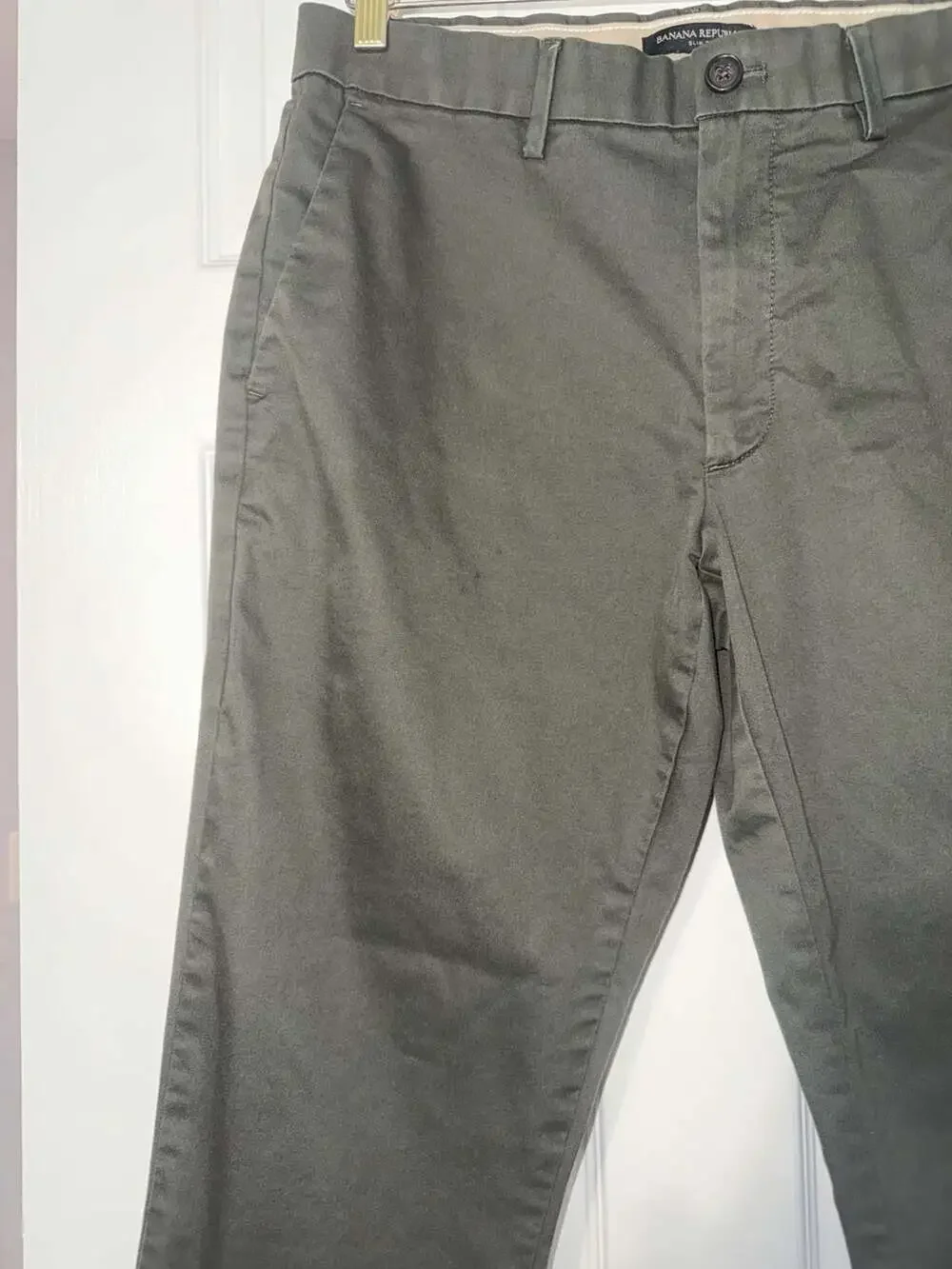 Banana Republic Slim Fit Chinos in Olive Green